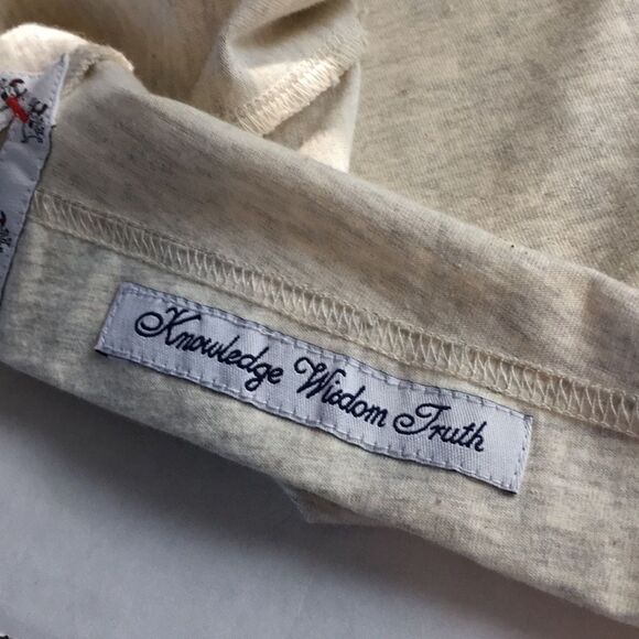 NWT Robert Graham Movember graphic short sleeve oatmeal tee t-shirt Sz Medium - Picture 16 of 16